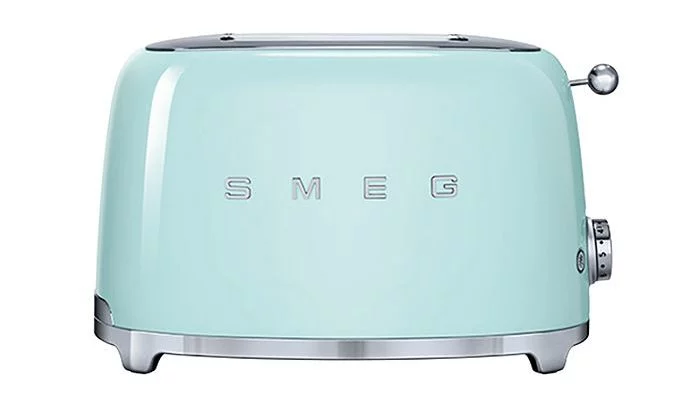 Popular Housewarming Gifts 2025: SMEG Toaster 2025