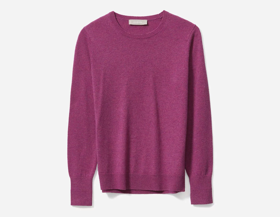 Best Gifts For Sisters 2022: Everlane Cashmere Sweater in Magneta 2022