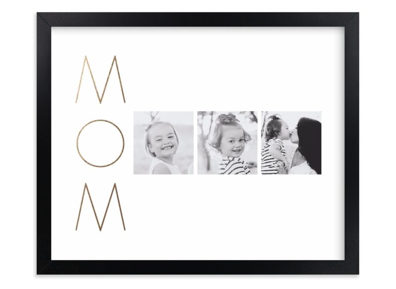 Best Photo Gift 2022: Gold Foil Mom Print 2022