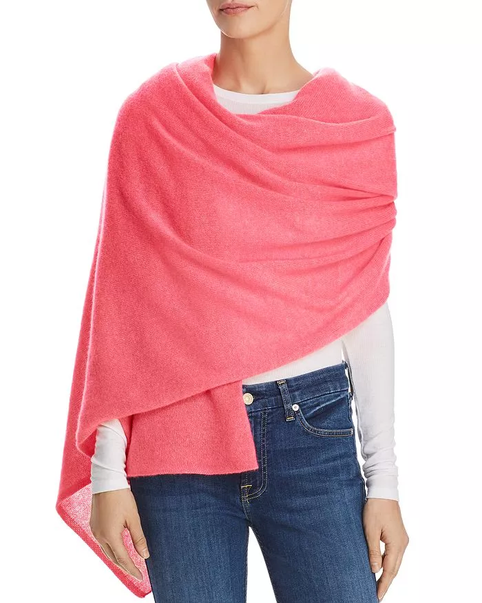 Travel Gifts 2023: Cashmere Travel Wrap 2023