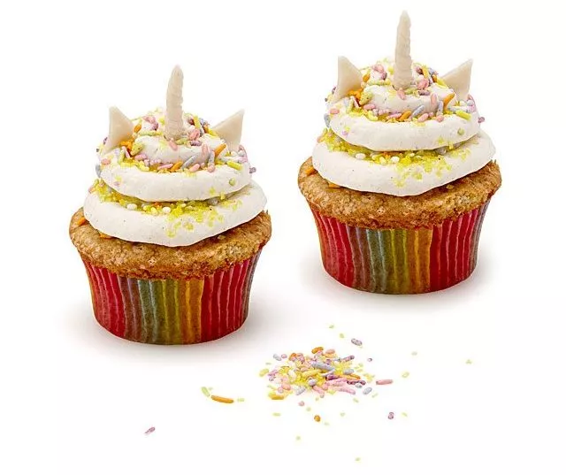 Easy DIY Gifts 2023: Unicorn Cupcakes 2023