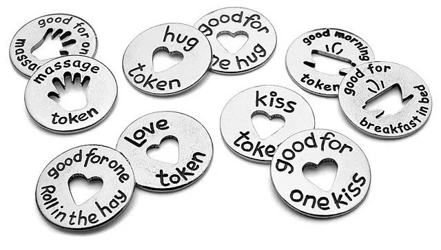 Cool Gifts for Couples 2023: Fun Love Tokens 2023