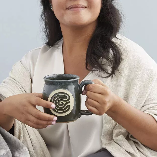 Gifts For Coffee Lovers 2023: Meditation Finger Tracing Mug 2023