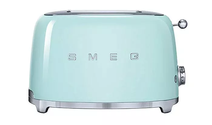 Popular Housewarming Gifts 2023: SMEG Toaster 2023
